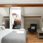 Flores Guest House