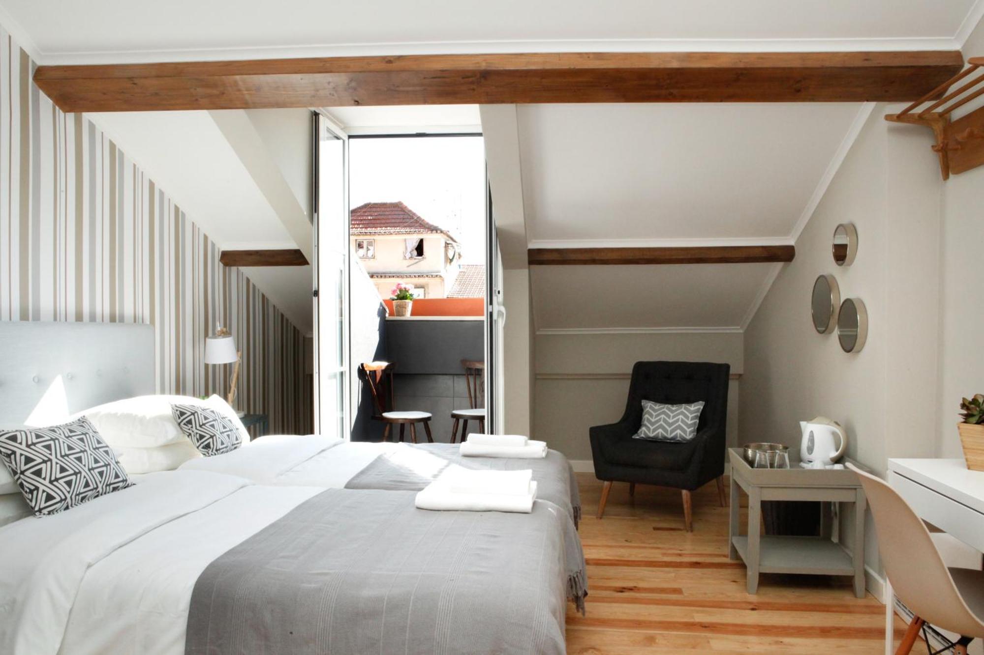 Flores Bed & Breakfast 4*