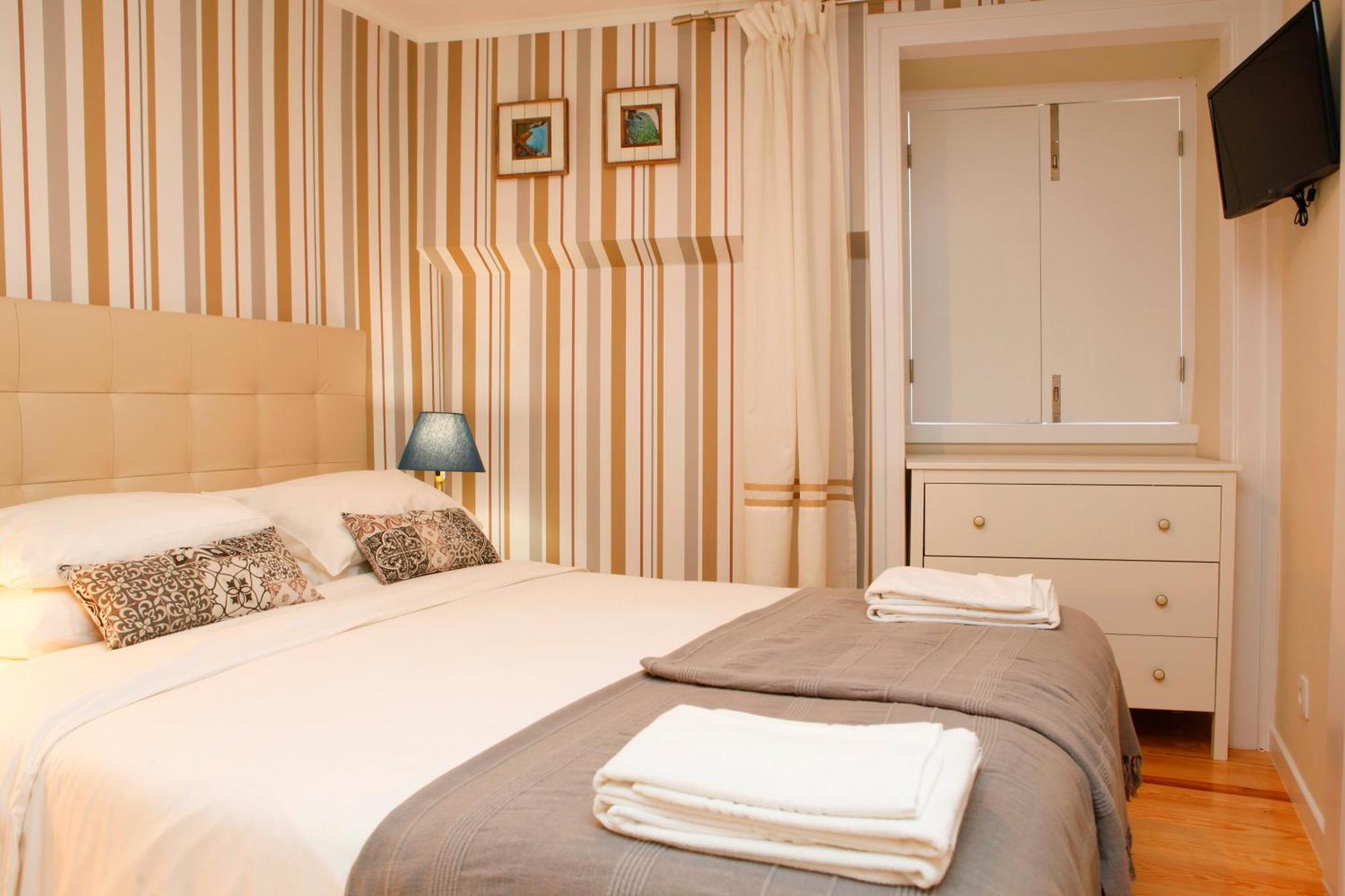 Flores Bed & Breakfast 4*