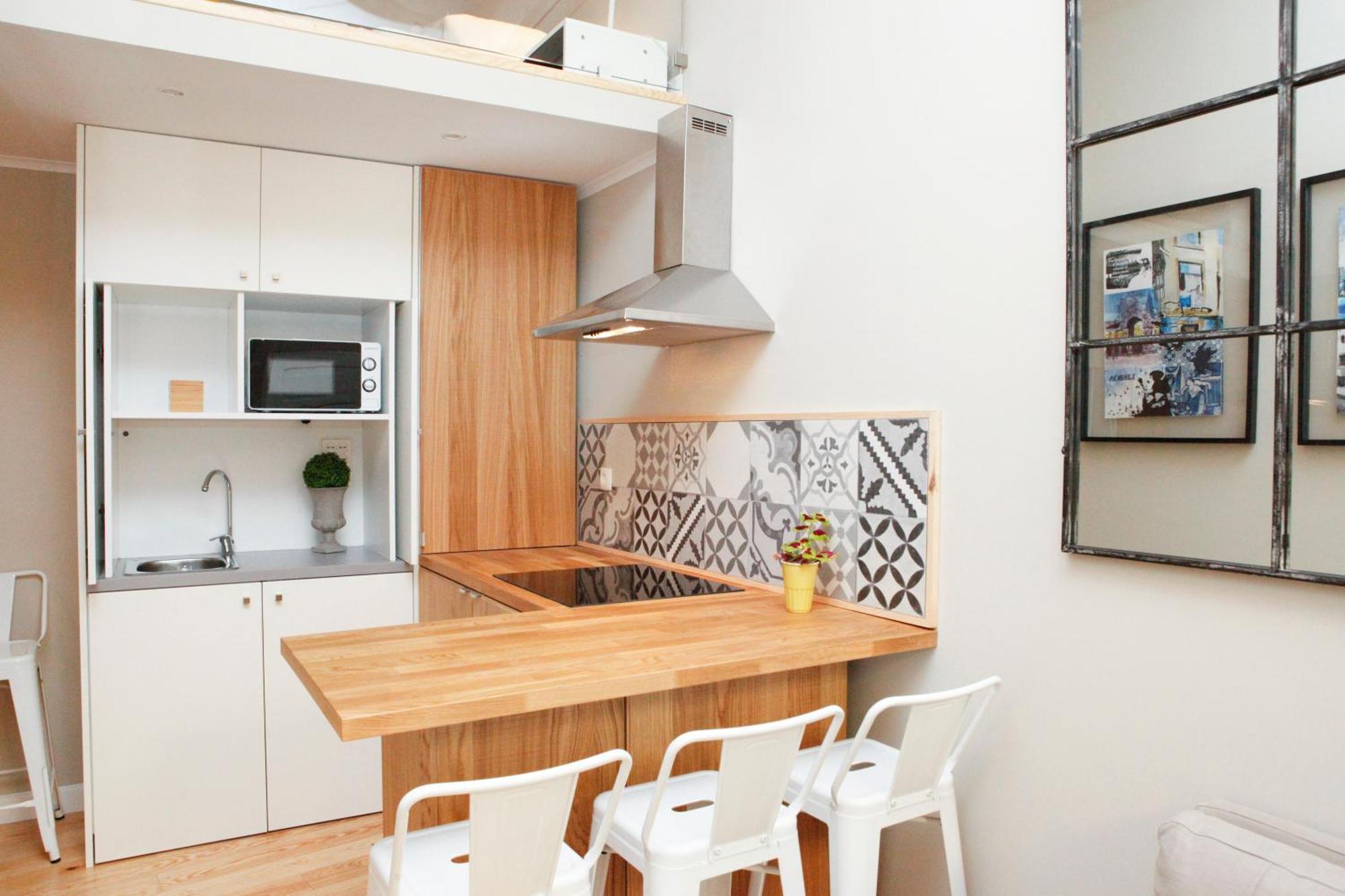 Flores Bed & Breakfast 4*