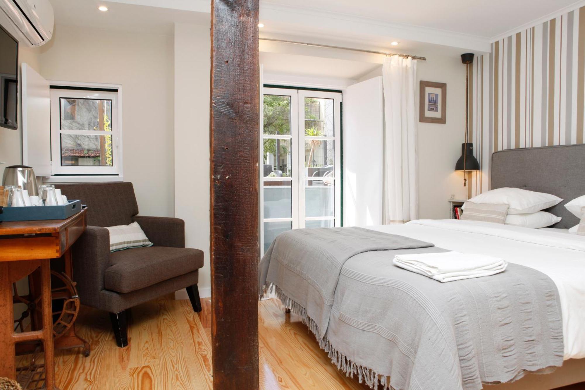 Flores Bed & Breakfast